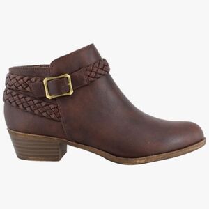 Adriana brown boots